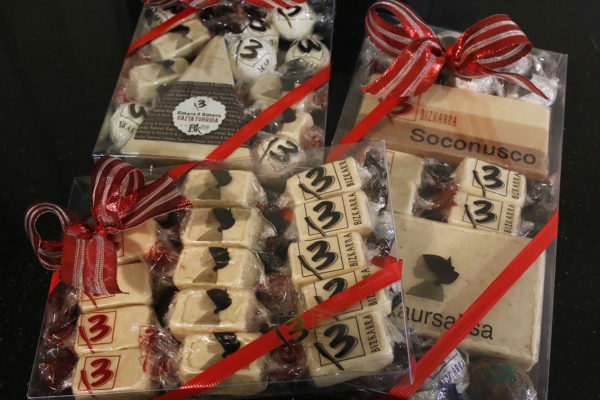 turron de queso y turrón de intxaursaltsa Bizkarra