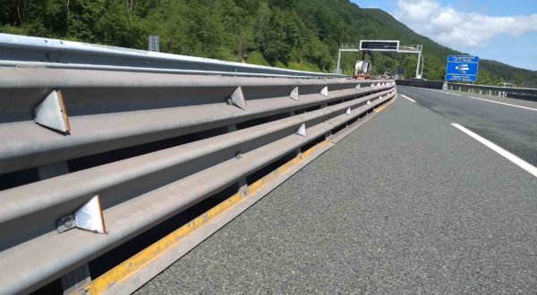 Barreras seguridad vial metálicas