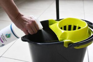 Limpieza urbana sostenible A&B Laboratorios